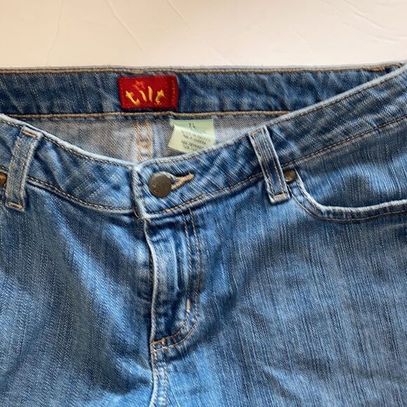 Tilt cut-off jean shorts - Picture 4 of 4